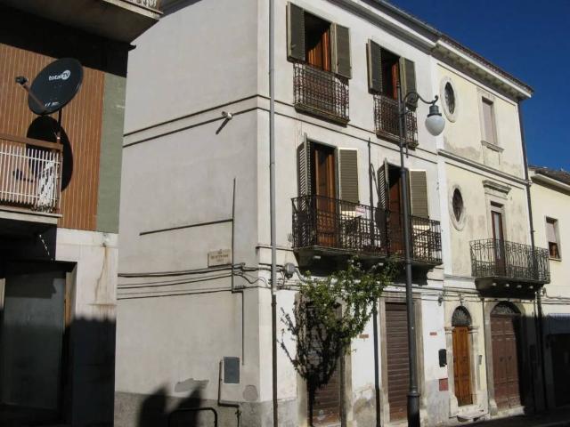 Villa Indipendente in vendita a Tocco Casauria, Abruzzo