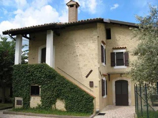 Villa Indipendente in vendita a Tocco Casauria, Abruzzo