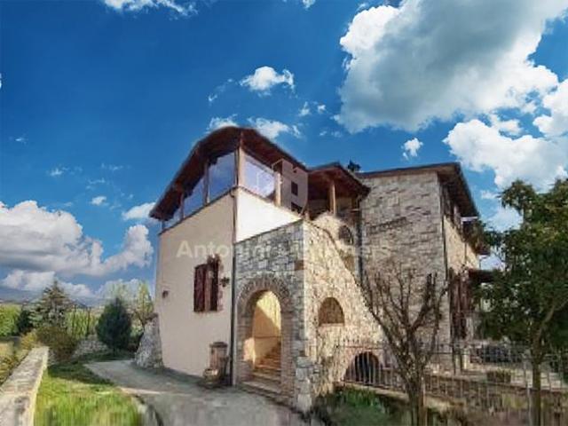Villa Indipendente in vendita a Izzalini, Umbria