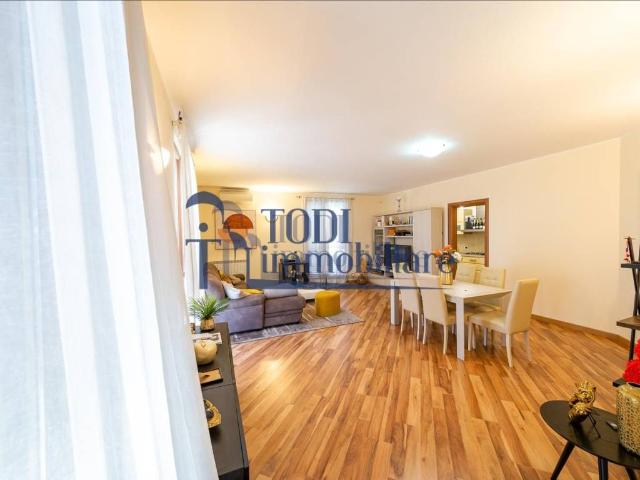 Villa Indipendente in vendita a Izzalini, Umbria
