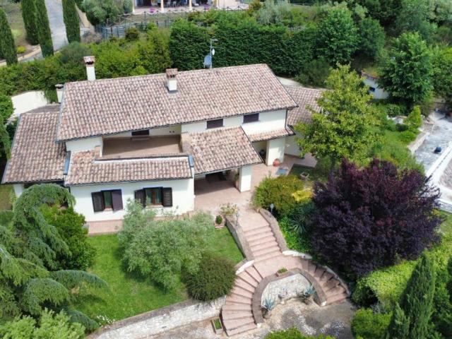 Villa Indipendente in vendita a Montelupino, Izzalini