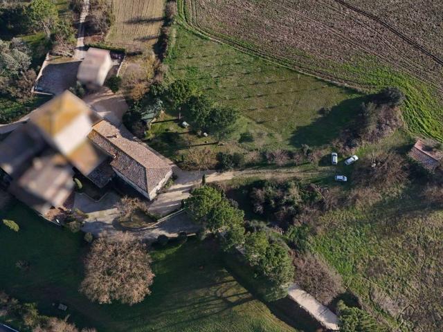 Villa Indipendente in vendita a Izzalini, Umbria