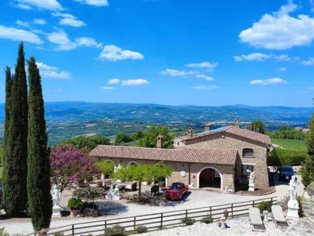 Villa Indipendente in vendita a Izzalini, Umbria