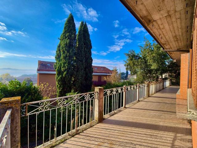 Villa Indipendente in vendita a Izzalini, Umbria