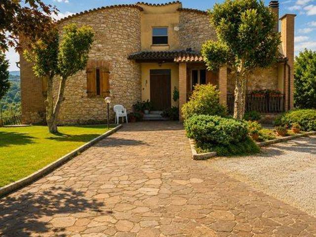 Villa Indipendente in vendita a Petroro, Todi