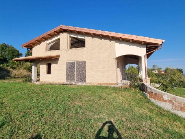 Villa Indipendente in vendita a Tolentino, Macerata
