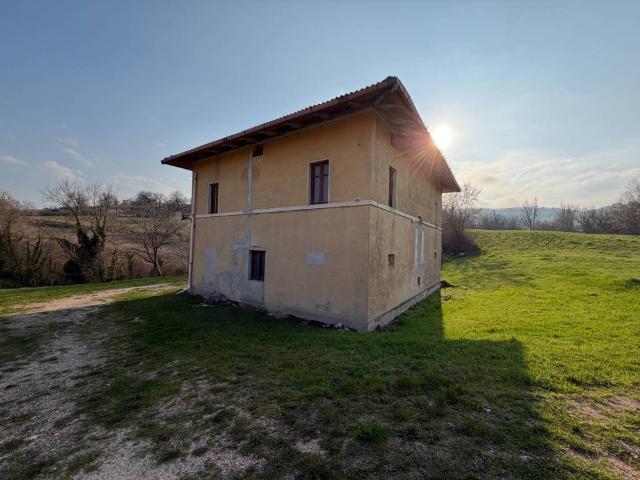 Villa Indipendente in vendita a Marche, Macerata