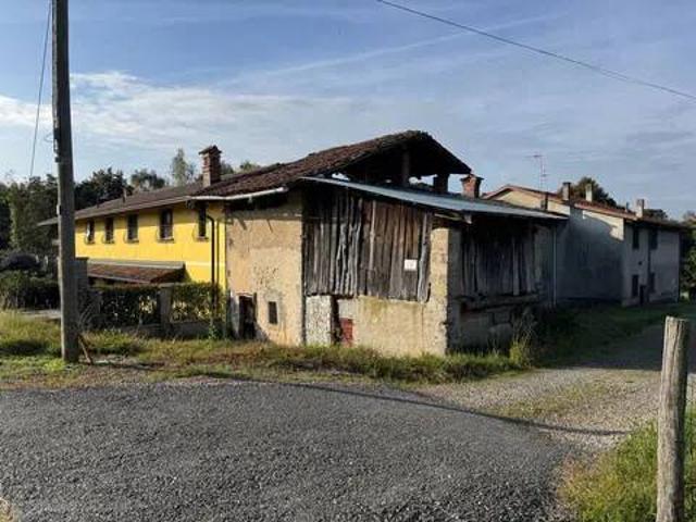 Villa Indipendente in vendita a Piemonte, Biella