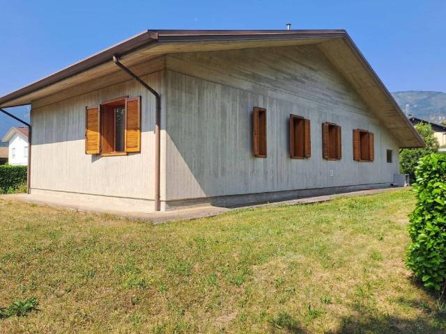 Villa Indipendente in vendita a Betania, Tolmezzo