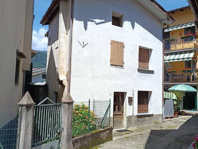 Villa Indipendente in vendita a Tolmezzo, Friuli-Venezia Giulia