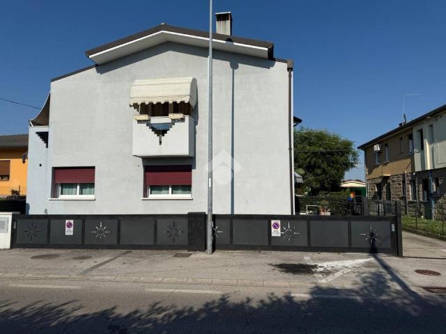 Villa Indipendente in vendita a Tombolo, Veneto