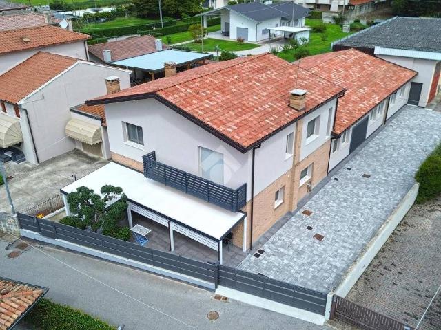 Villa Indipendente in vendita a Tombolo, Veneto