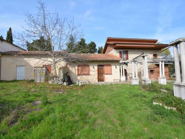 Villa Indipendente in vendita a Torella Dei Lombardi, Campania