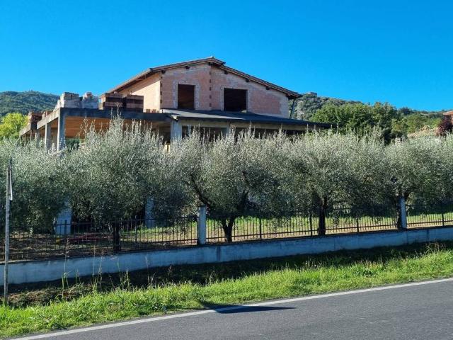Villa Indipendente in vendita a Torgiano, Umbria