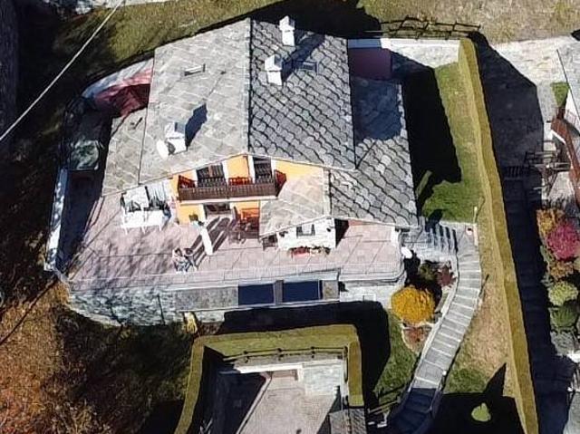 Villa Indipendente in vendita a Torgnon, Aosta