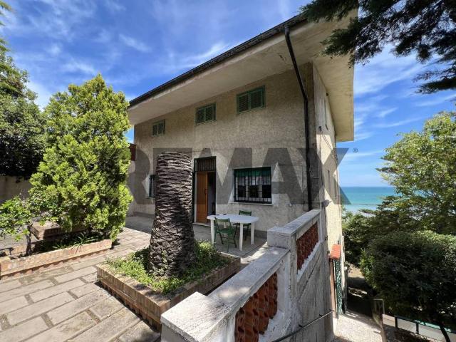 Villa Indipendente in vendita a Torino Di Sangro, Abruzzo