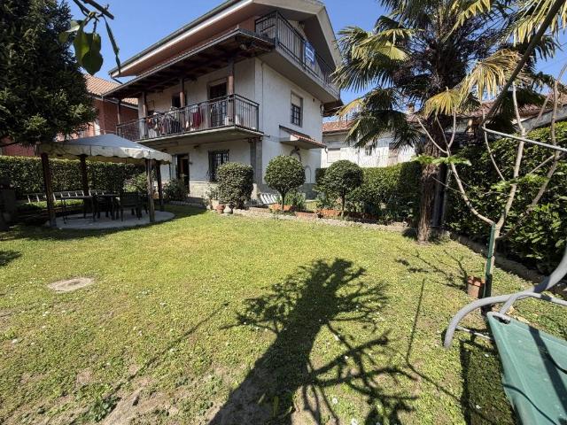 Villa Indipendente in vendita a Bertolla, Piemonte