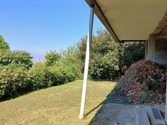 Villa Indipendente in vendita a Circoscrizione 8, Piemonte