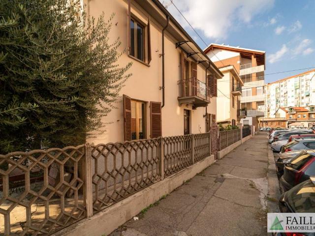 Villa Indipendente in vendita a Pozzo Strada, Torino