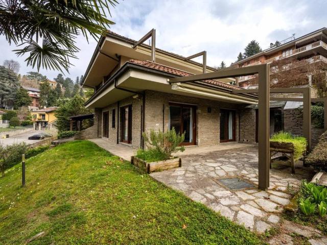 Villa Indipendente in vendita a Cavoretto, Piemonte