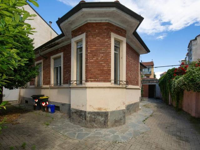 Villa Indipendente in vendita a Circoscrizione 4, Piemonte
