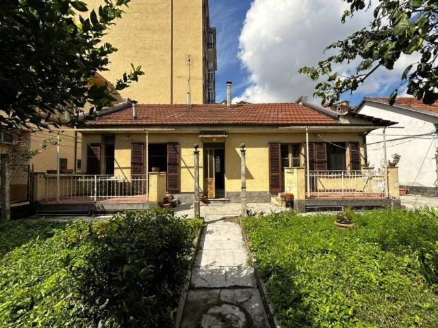 Villa Indipendente in vendita a Circoscrizione 2, Piemonte