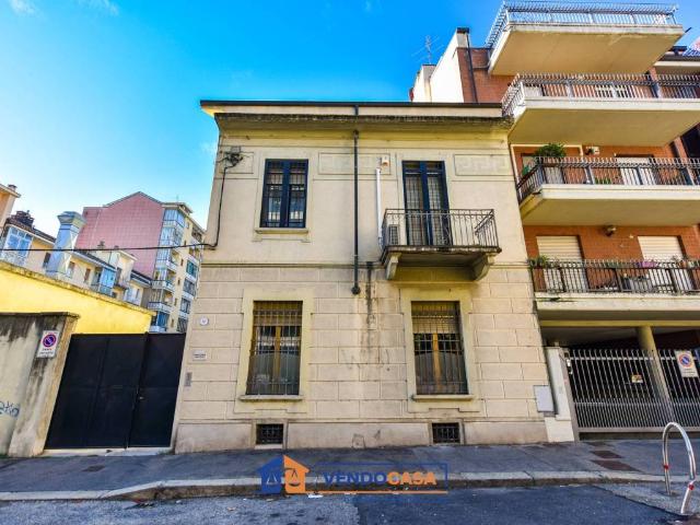 Villa Indipendente in vendita a Circoscrizione 8, Piemonte
