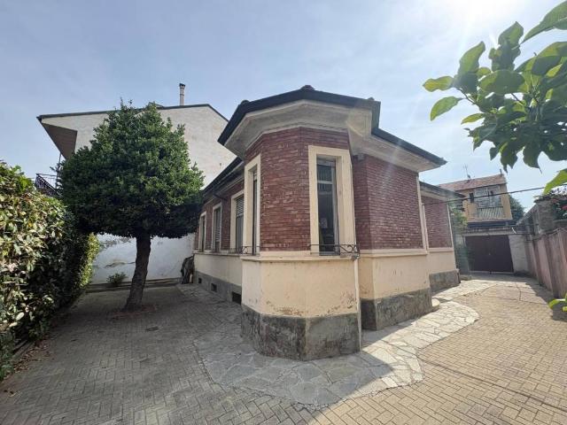 Villa Indipendente in vendita a Circoscrizione 4, Piemonte