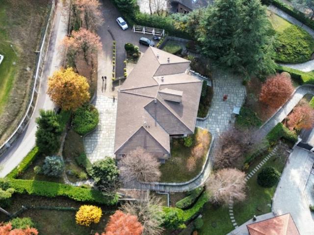 Villa Indipendente in vendita a Pian del Lot, Torino