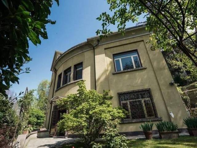 Villa Indipendente in vendita a Circoscrizione 8, Piemonte