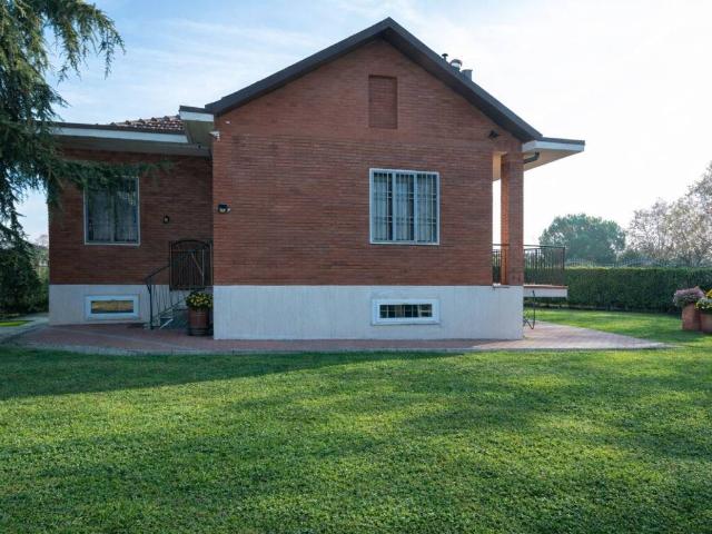 Villa Indipendente in vendita a Circoscrizione 4, Piemonte