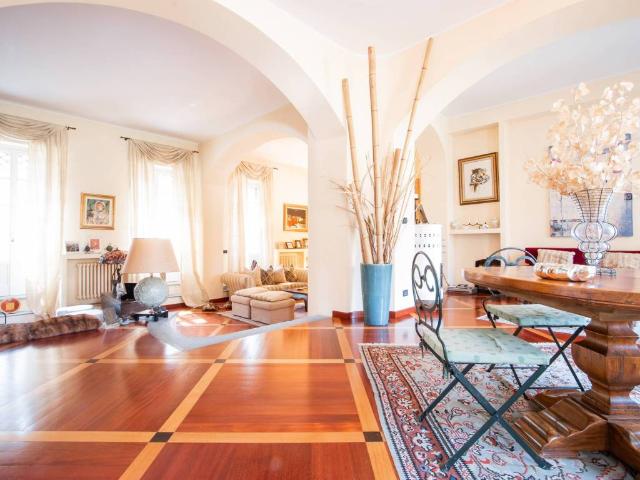 Villa Indipendente in vendita a Circoscrizione 7, Piemonte