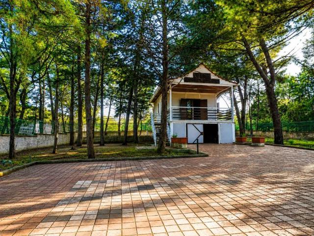 Villa Indipendente in vendita a Puglia, Bari
