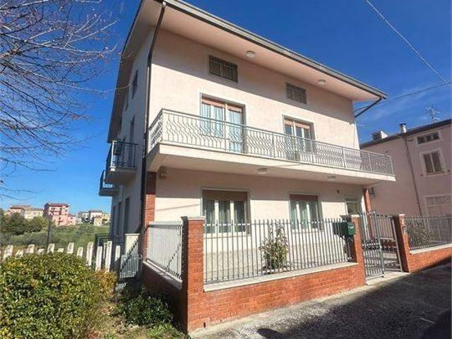 Villa Indipendente in vendita a Tornareccio, Abruzzo