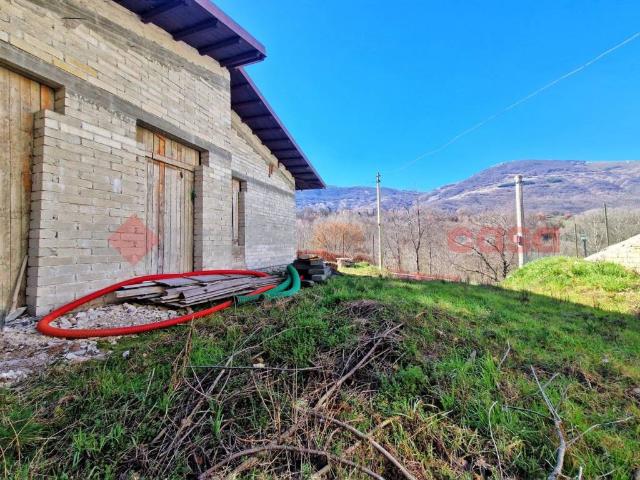 Villa Indipendente in vendita a Tornimparte, Viaro