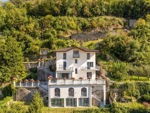 Villa Indipendente in vendita a Rasina, Torno
