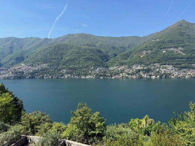 Villa Indipendente in vendita a Torno, Lombardia