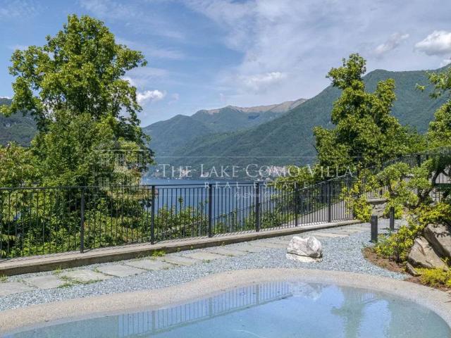 Villa Indipendente in vendita a Torno, Lombardia
