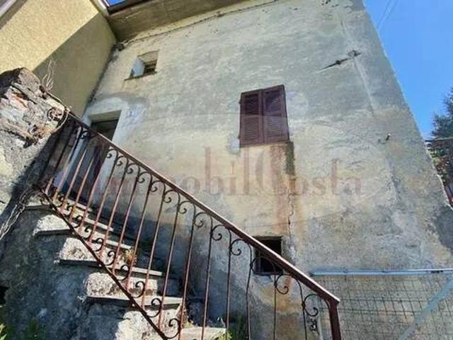 Villa Indipendente in vendita a Tornolo, Reggio Emilia