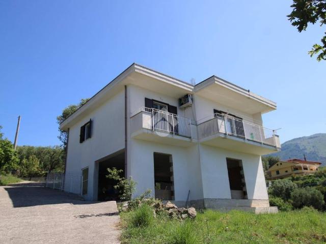 Villa Indipendente in vendita a Sapri, Campania
