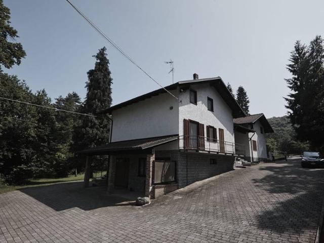 Villa Indipendente in vendita a Piemonte, Biella