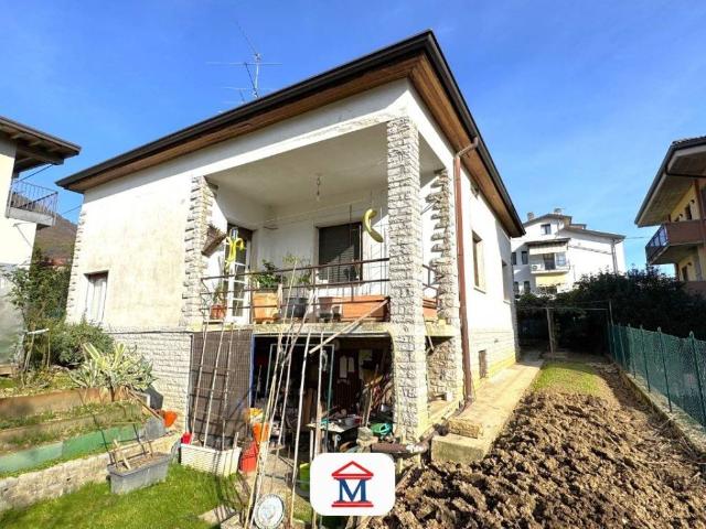 Villa Indipendente in vendita a Gaito, Torre Boldone