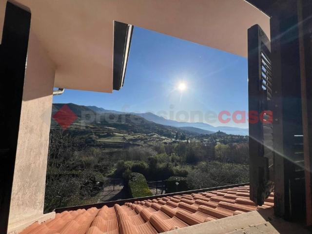 Villa Indipendente in vendita a Torre Cajetani, Lazio