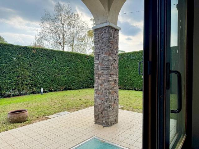 Villa Indipendente in vendita a Torre Canavese, Torino