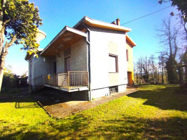 Villa Indipendente in vendita a Torre De' Negri, Lombardia
