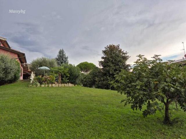 Villa Indipendente in vendita a Torre De' Roveri, Lombardia