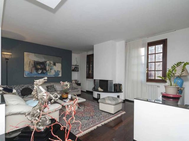 Villa Indipendente in vendita a Torre De' Roveri, Lombardia
