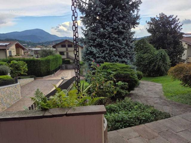 Villa Indipendente in vendita a Torre De' Roveri, Lombardia