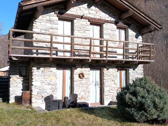 Villa Indipendente in vendita a Spriana, Lombardia