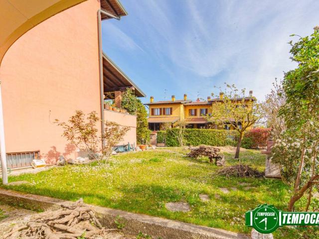 Villa Indipendente in vendita a Torre D'isola, Lombardia